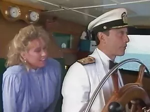 خواهر در آشپزخانه دا ...