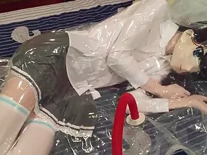 پرستار الک قهوه در ف ...